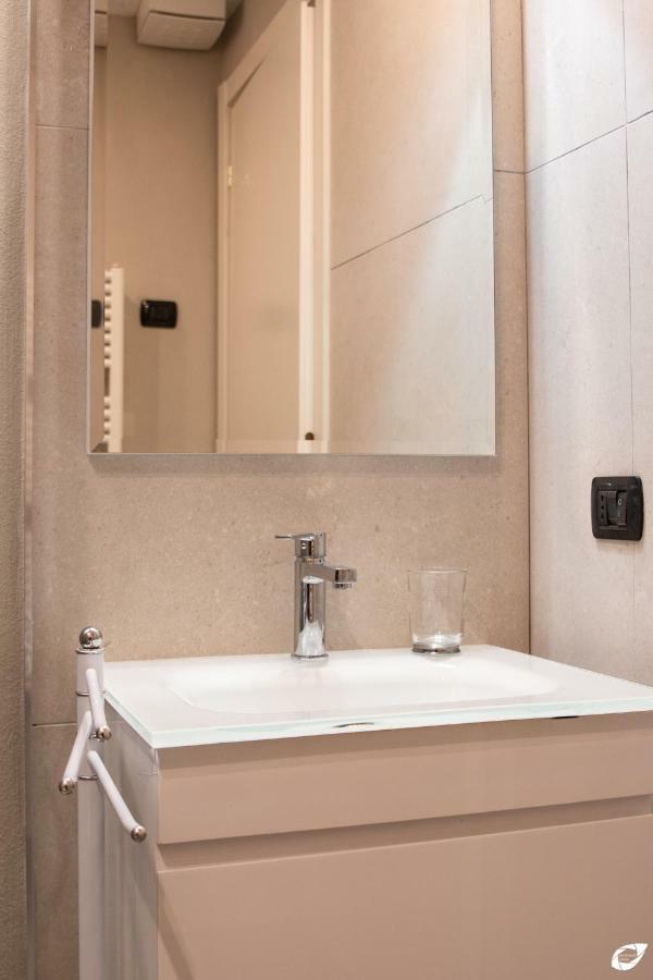 2-Bedroom Apt, With Balcony & Aircondition - 50 M From The Beach Marina di Pietrasanta Exterior foto